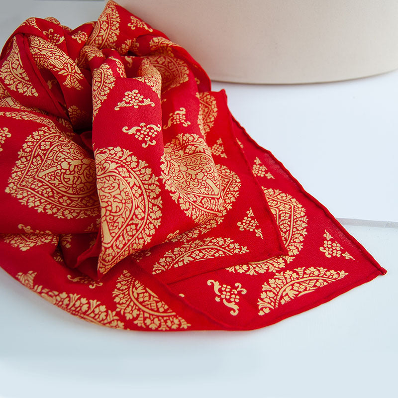 Red & Gold Islamic Crêpe de Chine Scarf details